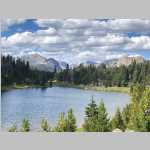 looking NW across Mirror Lake to Mt Geikie (12,378'), Mt Bonneville (12,585'), Mt Hooker (12,504')